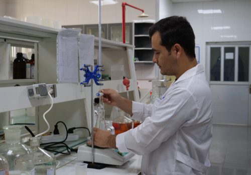 آزمایشگاه شرکت خمیرمایه برتر